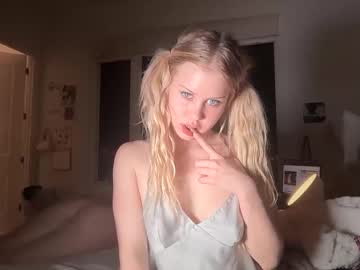 lunarose17's chat room