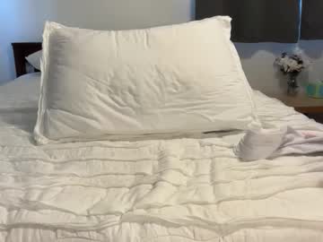 ellalowe's chat room