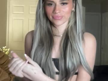 lolamarie_'s chat room