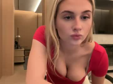 lightbluepufferfish's chat room