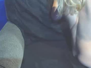 peachesncream0303's chat room