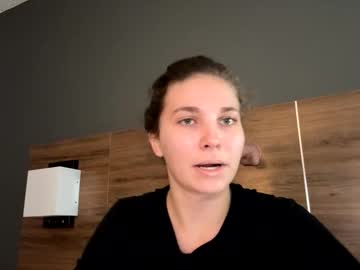 deepthroatqueen33's chat room