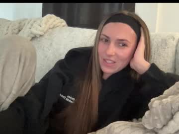 laylahlaylah1's chat room