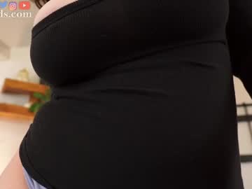 serareads's chat room