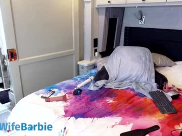 wildwifebarbie's chat room