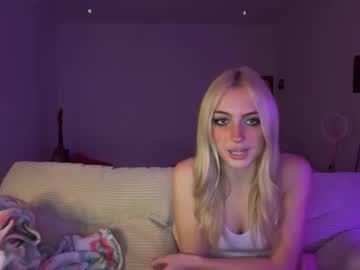 chloeros3e's chat room