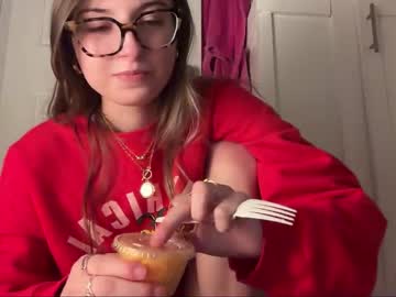 fantasyella's chat room