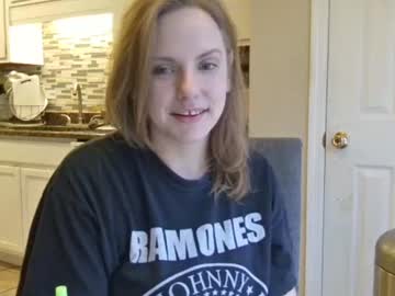 tinywithtiddies's chat room