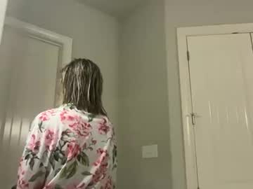 leanneluxecouple's chat room