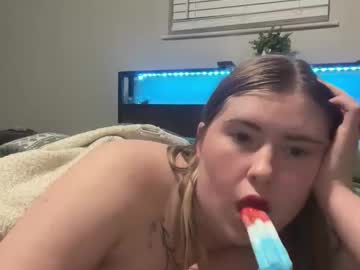 twinfl4m3ss's chat room