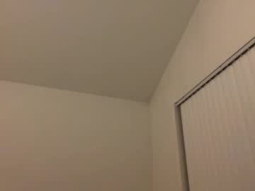 tinytittytia's chat room