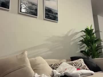 therosiecheeks's chat room