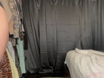 ella2sweet's chat room