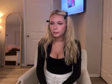 roxyrain2736's chat room