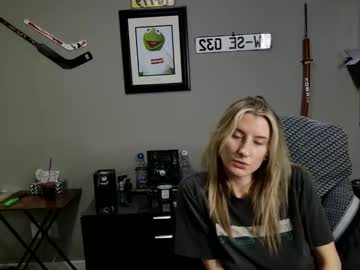 way2hot4u69's chat room