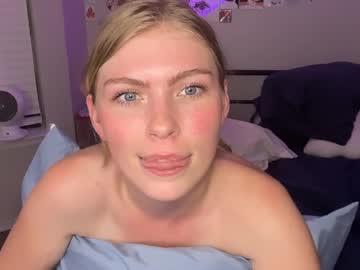 elliee81's chat room