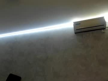 v_deville's chat room