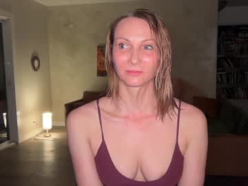 kaileeshy's chat room