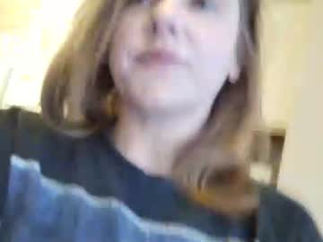 tinywithtiddies's chat room