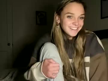 scarletterose_504259's chat room