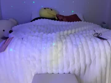 ellieluvs's chat room