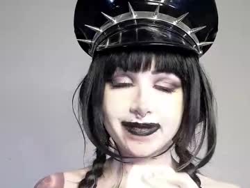 ivey_strigoi's chat room