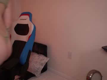 laylas_universe's chat room