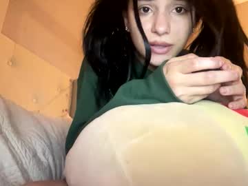 esoterickitten777's chat room