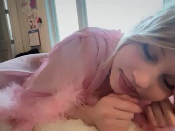 lunarose17's chat room