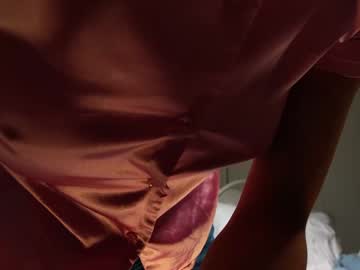 sunluscious's chat room