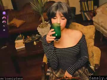 thecamwoman's chat room