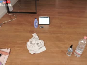 serareads's chat room