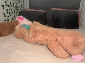 sophiasecretsx's chat room