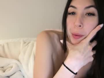 lilylustxoxo's chat room