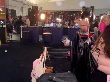 maevemads's chat room