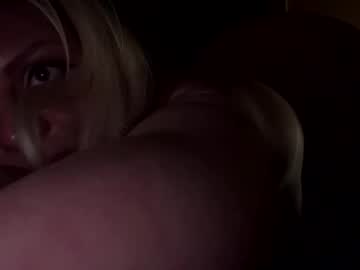 honeybuhnny's chat room