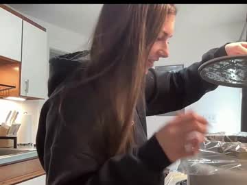 laylahlaylah1's chat room