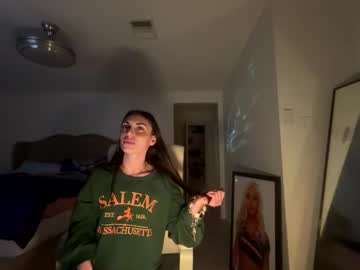 ella_ella_ella_ay's chat room