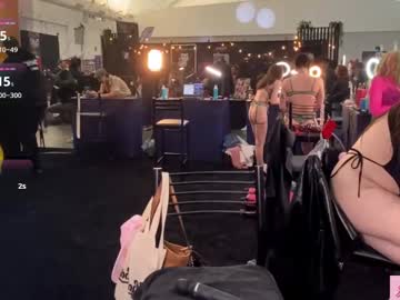 maevemads's chat room