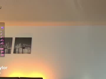 _taylormoon's chat room