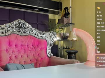 sofiequeen_'s chat room