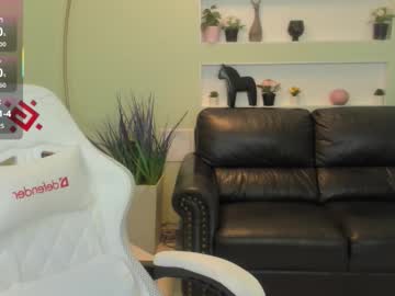 michafox's chat room