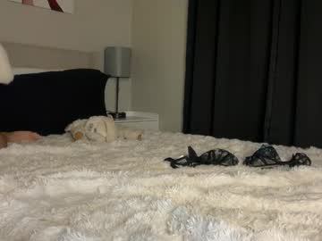 camilaaa15's chat room