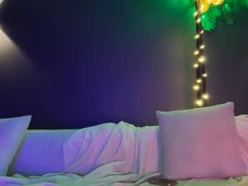 ella_hill's chat room