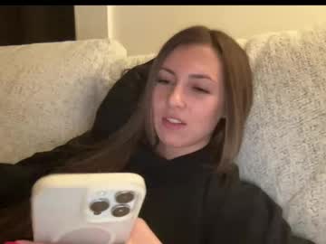 laylahlaylah1's chat room