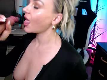 cumguzzlingskank's chat room