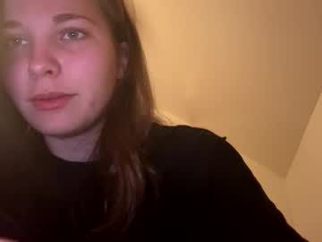 deepthroatqueen33's chat room