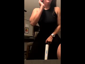 laineylifts's chat room