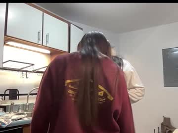 laylahlaylah1's chat room