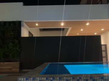 dollyrhodesss's chat room